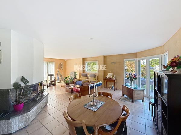Maison 5 chambres, piscine, proche commerces et plage