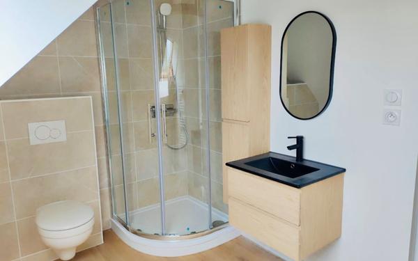 Maison à louer    5 pièces •  Ploumagoar