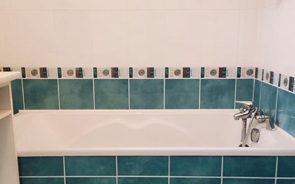 Maison à louer    5 pièces •  Ploumagoar