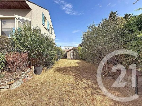 Maison à vendre  5 pièces - 111 m 2   MONTFERMEIL  - 93