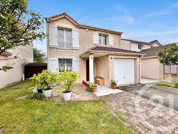 Maison à vendre  5 pièces - 111 m 2   MONTFERMEIL  - 93