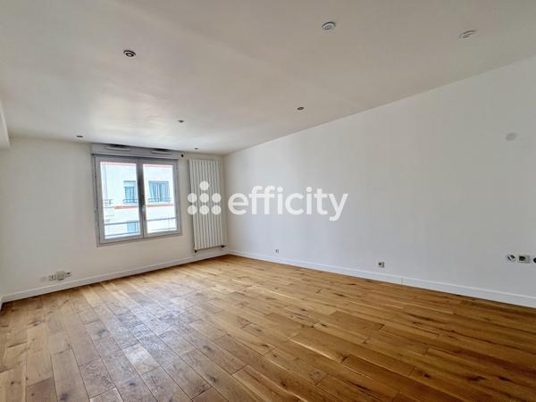 Appartement
         3 pièces
        - 63 m² Bien prestige 455 000 € *