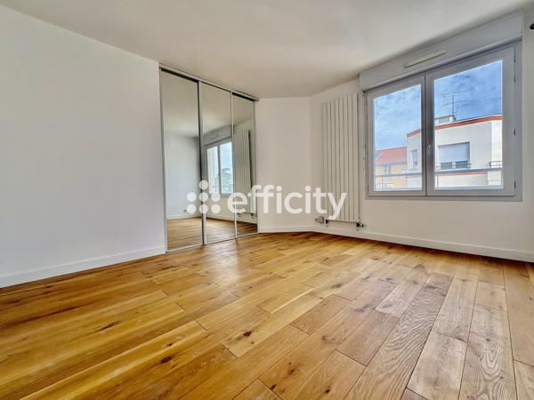 Appartement
         3 pièces
        - 63 m² Bien prestige 455 000 € *