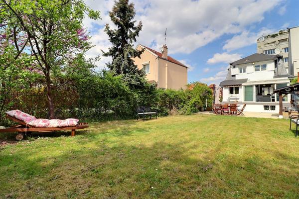 Maison Colombes 7 pièce(s) 123 m2