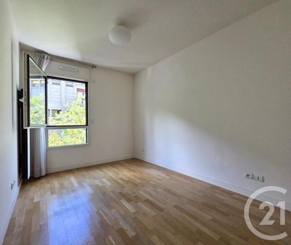 Appartement F3 à vendre  3 pièces - 68,98 m 2   PARIS  - 75013