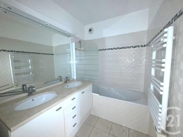 Appartement F3 à vendre  3 pièces - 68,98 m 2   PARIS  - 75013