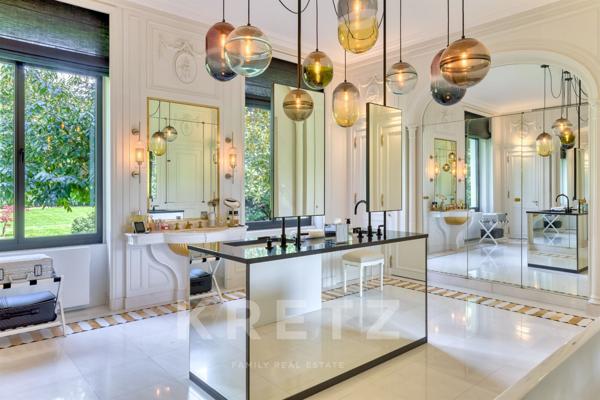 Maison d’architecte érigée sur un Domaine de 13 ha