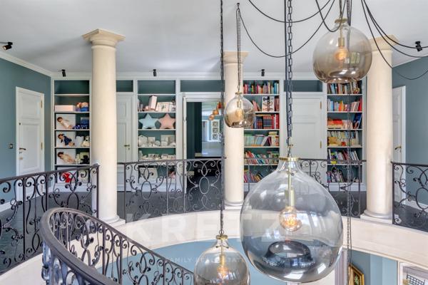 Maison d’architecte érigée sur un Domaine de 13 ha