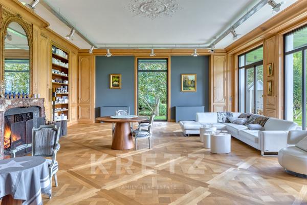 Maison d’architecte érigée sur un Domaine de 13 ha