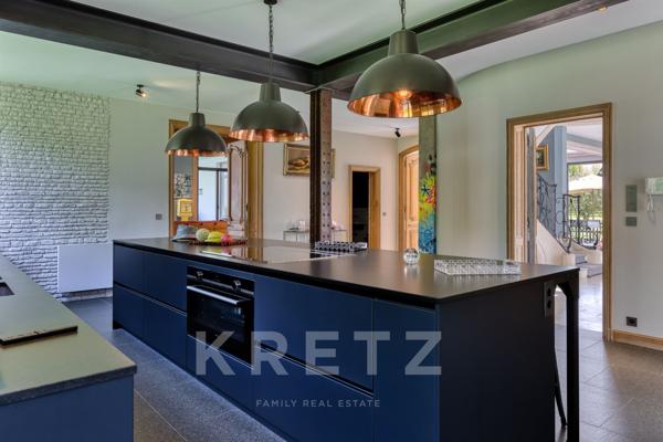 Maison d’architecte érigée sur un Domaine de 13 ha