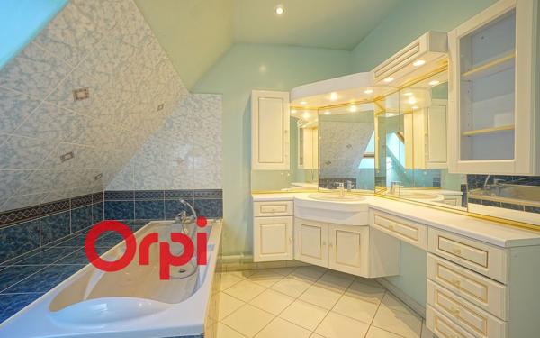 Maison à vendre    5 pièces •  Brionne