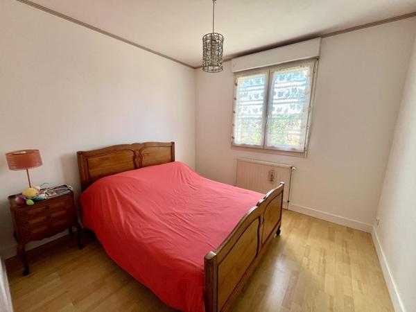Maison à vendre 226 180 € Saint-Yrieix-la-Perche 6 p 144 m² DPE D