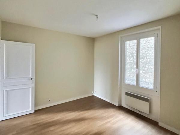 Paris 15 Secteur Commerce Emile Zola Très agréable 3 pièces avec vue dégagée