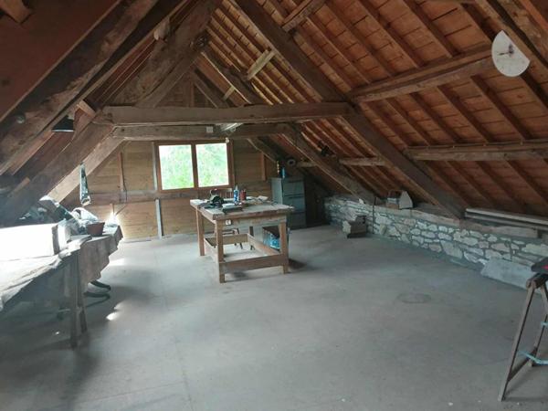 Longère  en campagne de Guern 4 pièces 123 m2 + dépendances