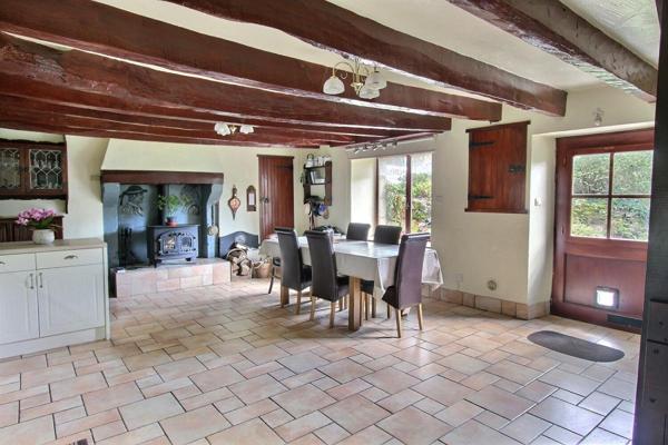 Longère  en campagne de Guern 4 pièces 123 m2 + dépendances