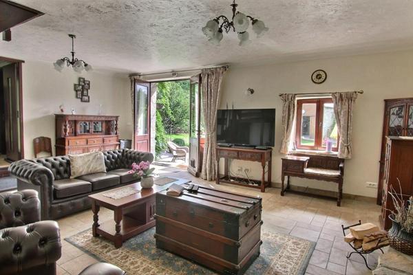 Longère  en campagne de Guern 4 pièces 123 m2 + dépendances