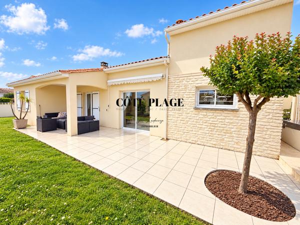 ROYAN - MAISON 5 PIECES- GRAND GARAGE - 500M COMMERCES - AU PRIX DE 520 000 € FAI