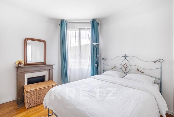 Appartement avec terrasse et vue Seine au cœur du 16è