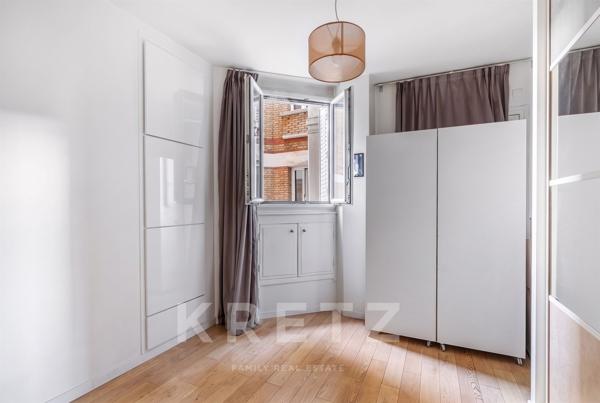 Appartement avec terrasse et vue Seine au cœur du 16è