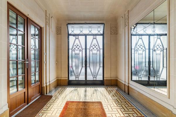 Appartement avec terrasse et vue Seine au cœur du 16è