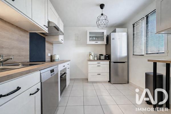 Appartement à vendre 4 pièces 83 m² Mandres-les-Roses