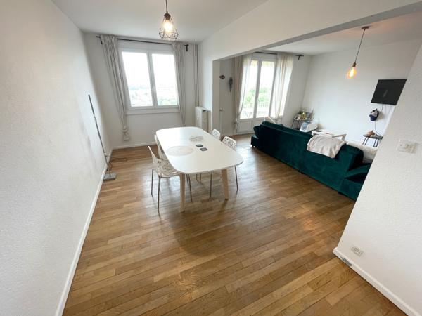Appartement F3 avec balcon, cave et garage