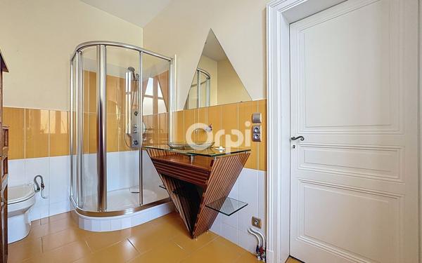 Maison à vendre    6 pièces • 248 m2 Limoges