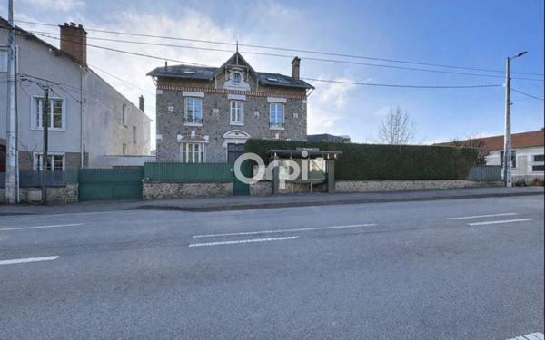 Maison à vendre    6 pièces • 248 m2 Limoges