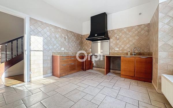 Maison à vendre    6 pièces • 248 m2 Limoges