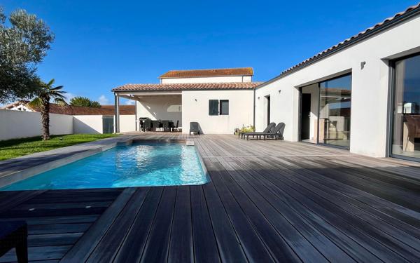 Maison à vendre    6 pièces •  Marsilly