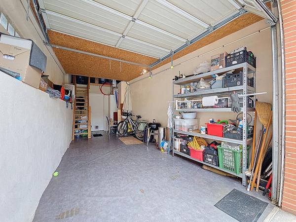 Maison de village à vendre - T5 de 138 m² - Terrasse, garage & jardin - Hyper centre de Castanet-Tolosan.