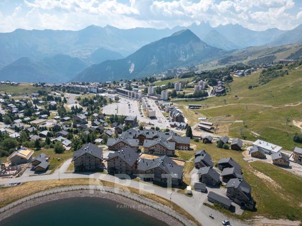 CHALET D'EXCEPTION SKIS AUX PIEDS