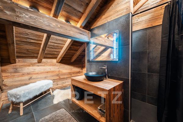 CHALET D'EXCEPTION SKIS AUX PIEDS