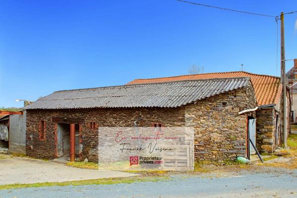 A VENDRE en EXCLUSIVITE à Mouchamps, Grange de 230 m2 env à réhabiliter entièrement + Hangar sur une parcelle de 1600 m2 env