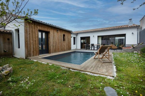 Maison à vendre    5 pièces • 132 m2 Rivedoux-Plage