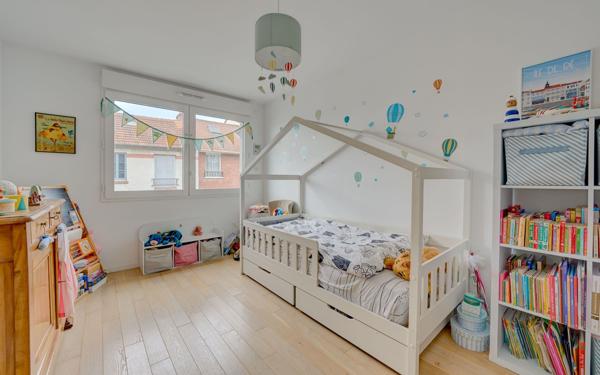 Appartement à vendre    3 pièces • 69,32 m2 Vanves