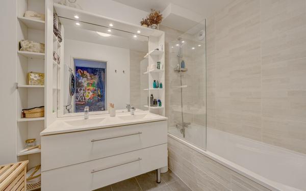 Appartement à vendre    3 pièces • 69,32 m2 Vanves