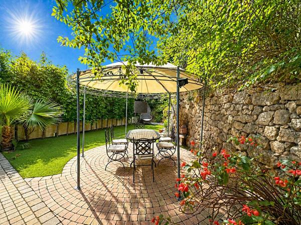 maison individuelle, 3 chambres, joli jardin dans lotissement sécurisé, secteur LA VALENTINE