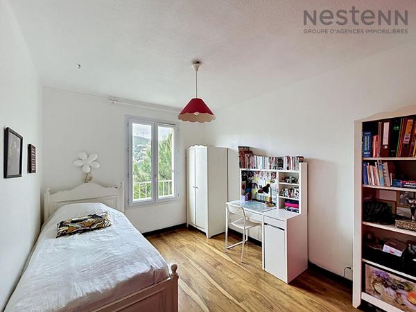 maison individuelle, 3 chambres, joli jardin dans lotissement sécurisé, secteur LA VALENTINE