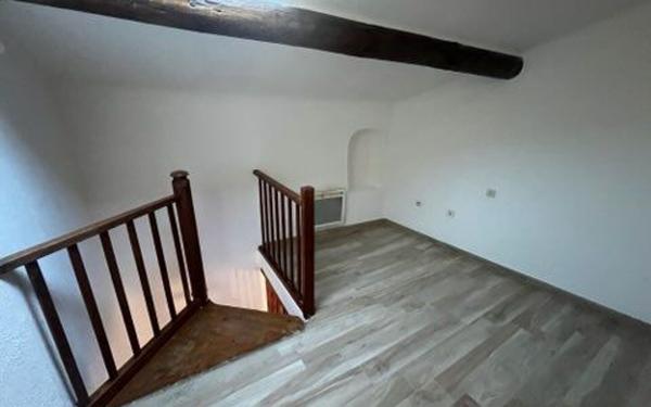 Maison à vendre    2 pièces •  Pélissanne