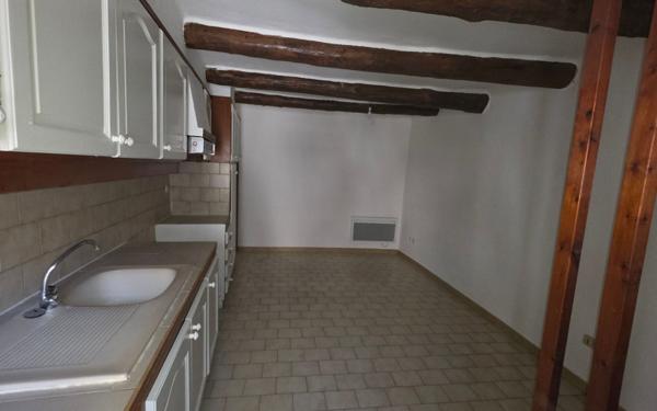 Maison à vendre    2 pièces •  Pélissanne