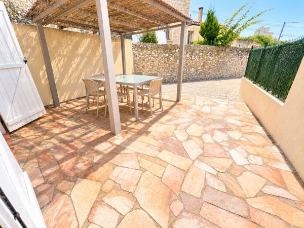 Maison
         4 pièces
        - 76 m² 270 000 € *