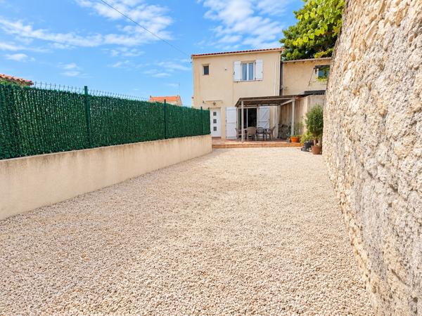 Maison
         4 pièces
        - 76 m² 270 000 € *