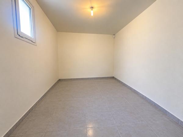 Maison
         4 pièces
        - 76 m² 270 000 € *