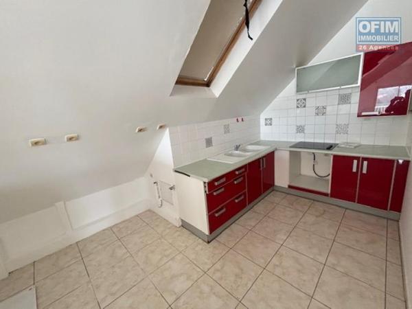 T4 à vendre à Ste Clotilde, proche de toutes les commodités, residence St Ferreol