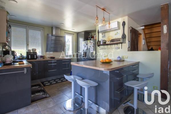 Maison traditionnelle 6 pièces de 128 m² à Montigny-lès-Cormeilles (95370)