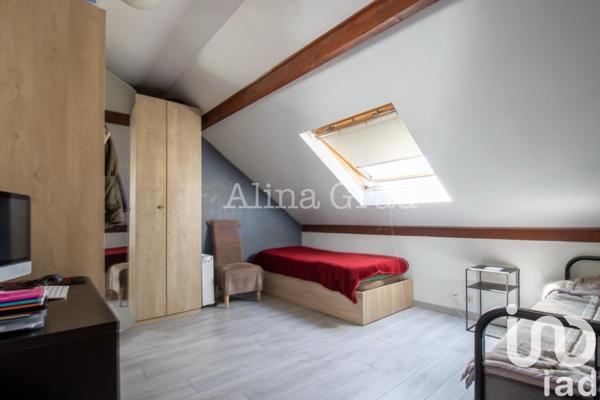 Maison traditionnelle 6 pièces de 128 m² à Montigny-lès-Cormeilles (95370)