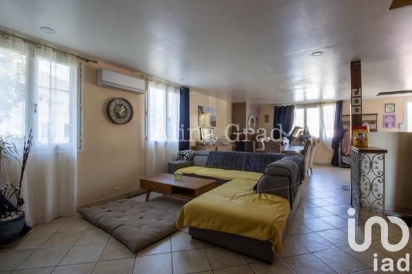 Maison traditionnelle 6 pièces de 128 m² à Montigny-lès-Cormeilles (95370)