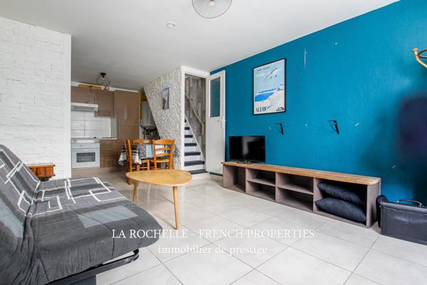 PIED A TERRE / INVESTISSEMENT LOCATIF - MAISON HYPER CENTRE - LA ROCHELLE
