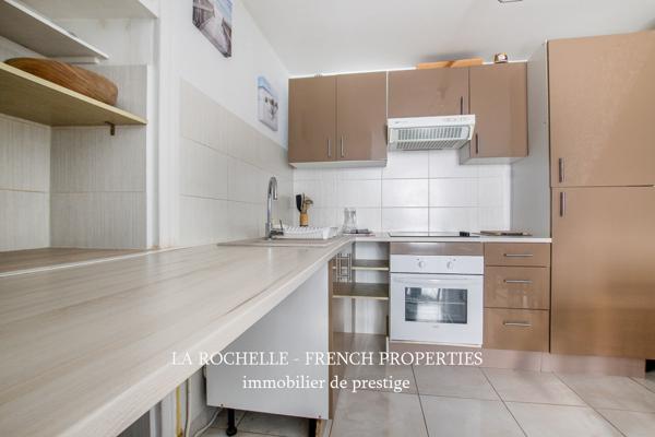 PIED A TERRE / INVESTISSEMENT LOCATIF - MAISON HYPER CENTRE - LA ROCHELLE
